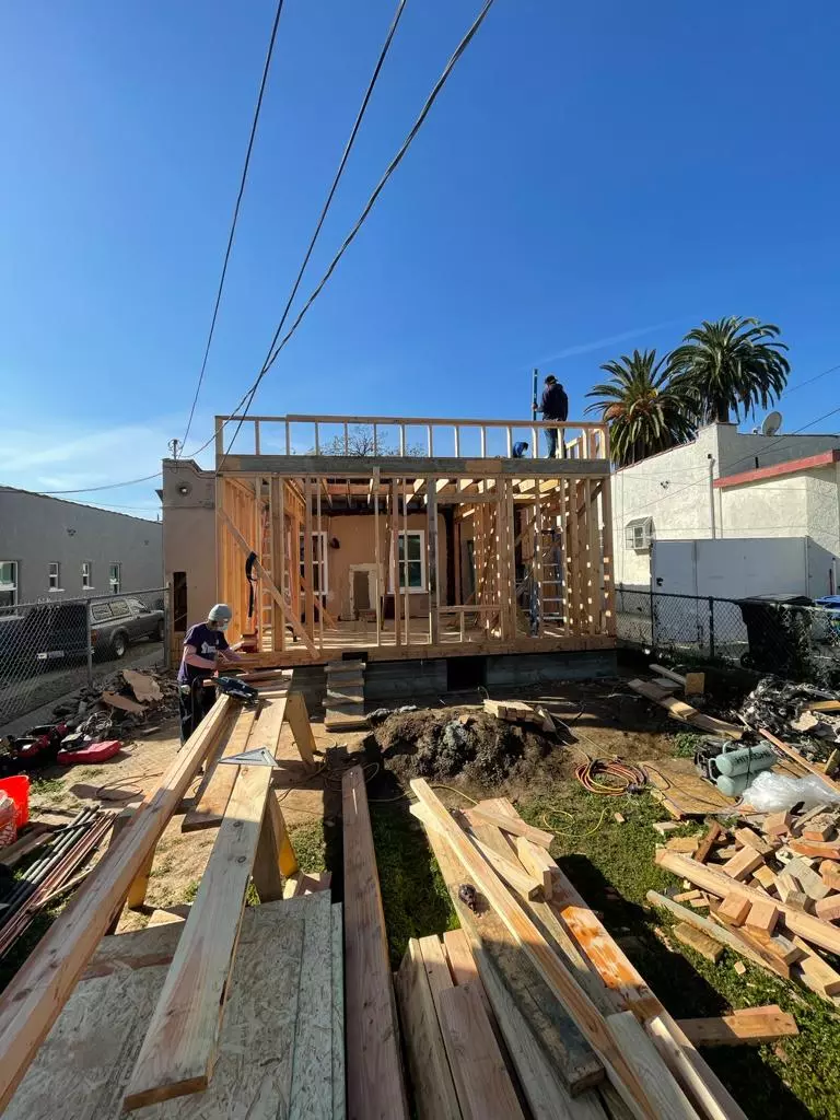 8ef084aa-f308-4069-aa04-da9298ab8707