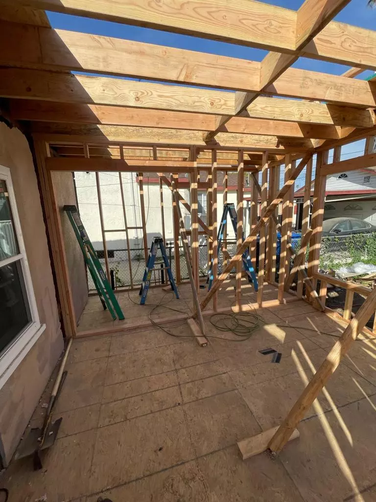 a7475b53-8d52-4149-86d0-f40788e27184