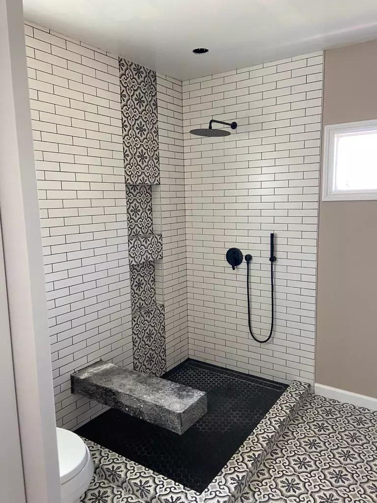 e6bd8ec8-2d70-4ad2-88c7-f0303a4623bb